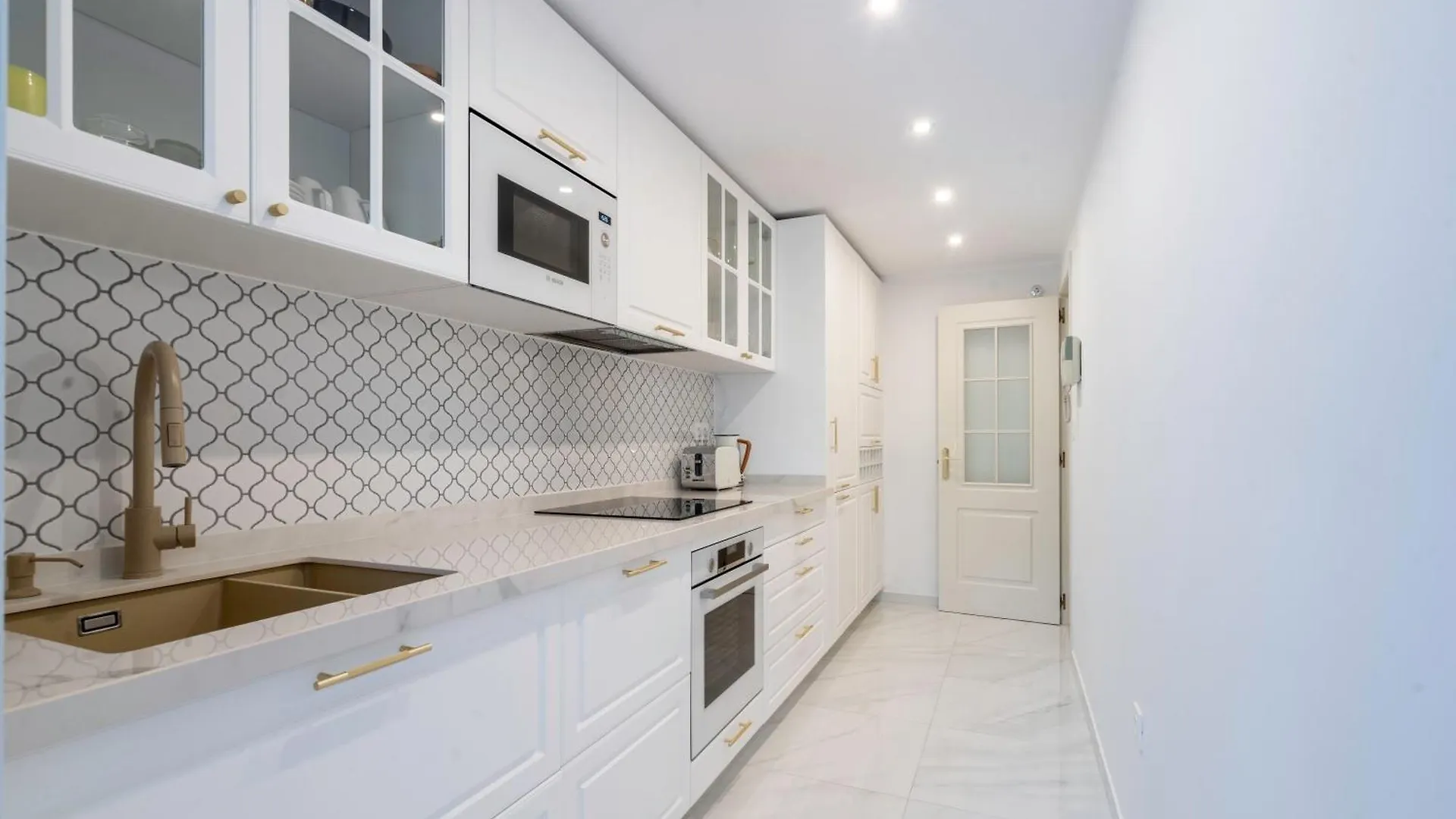 Bahia De Marbella - Luxury Beach Apartment 0*,  Spain