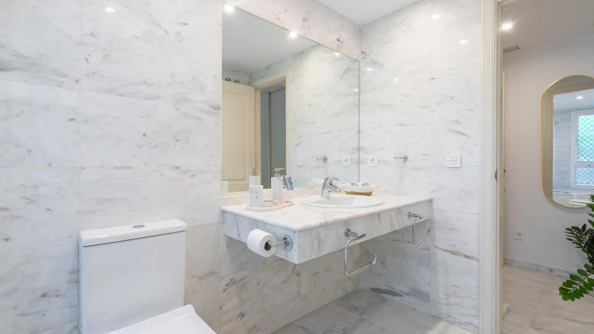 Bahia De Marbella - Luxury Beach Apartment Spain