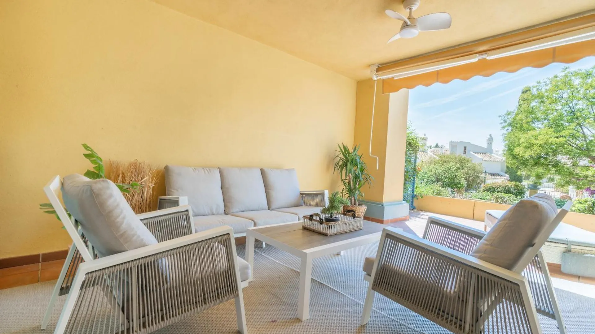 Bahia De Marbella - Luxury Beach Apartment 0*,  Ισπανία